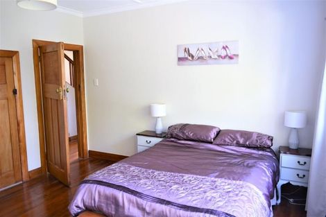 Photo of property in 47 Garden Road, Northland, Wellington, 6012