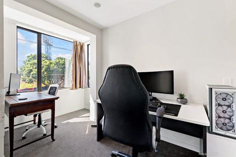 Photo of property in Nouvo Apartments, 2/21c Rugby Street, Mount Cook, Wellington, 6021