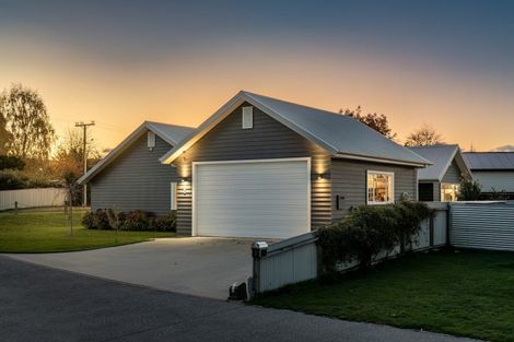 Photo of property in 1 Ivy Lane, Albert Town, Wanaka, 9305