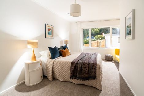 Photo of property in 113 Queens Drive, Lyall Bay, Wellington, 6022