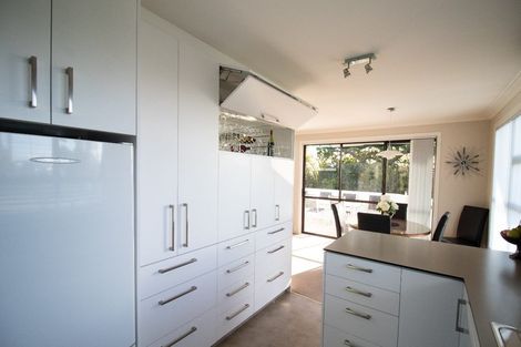 Photo of property in 32 Lismore Street, Strandon, New Plymouth, 4312