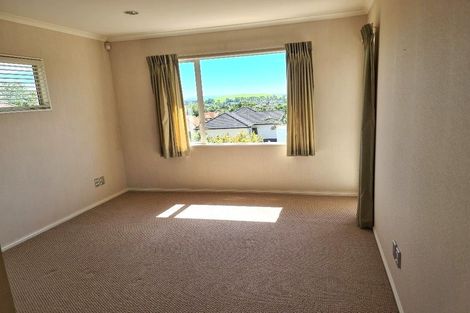 Photo of property in 21 Dunvegan Rise, East Tamaki Heights, Auckland, 2016