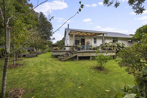 Photo of property in 2329 South Road, Okato, 4335