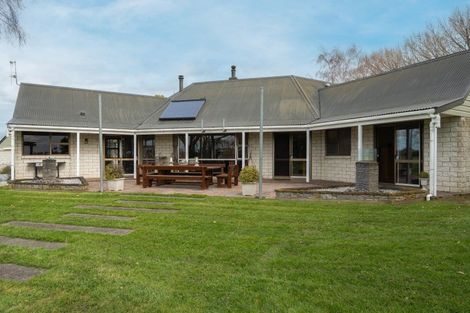 Photo of property in 537 No 1 Line, Longburn, Palmerston North, 4475
