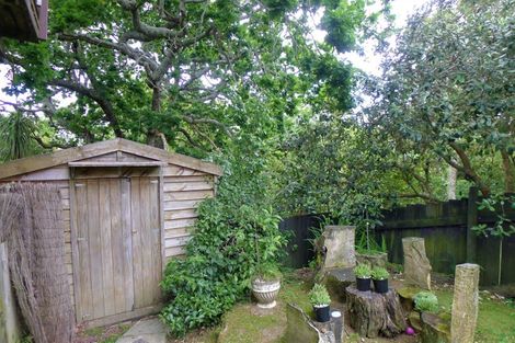 Photo of property in 2/5 Hellyers Street, Birkdale, Auckland, 0626