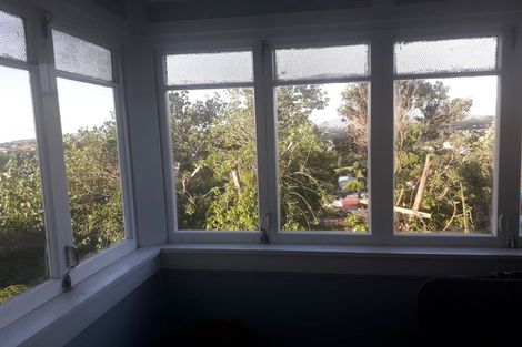 Photo of property in 11 Lancewood Grove, Ranui, Porirua, 5024