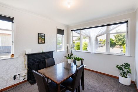 Photo of property in 27 Knowles Street, Terrace End, Palmerston North, 4410