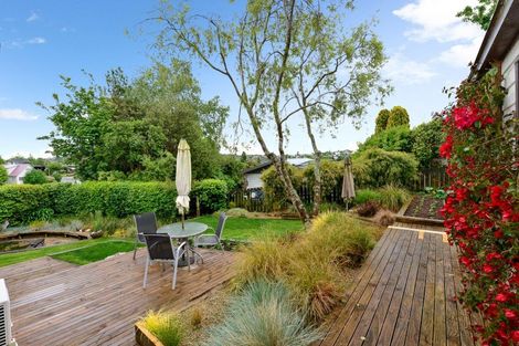 Photo of property in 92 Poaka Avenue, Dinsdale, Hamilton, 3204