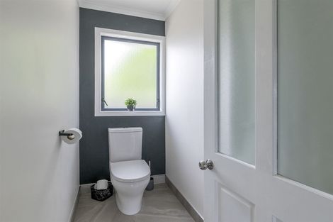 Photo of property in 276 Te Moana Road, Waikanae, 5036