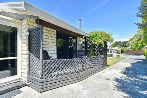 Photo of property in 28 Cowes Street, Avondale, Christchurch, 8061