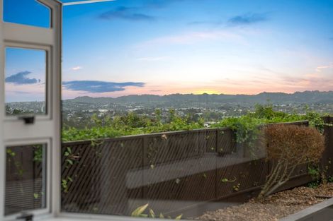 Photo of property in 188 Waimumu Road, Massey, Auckland, 0614