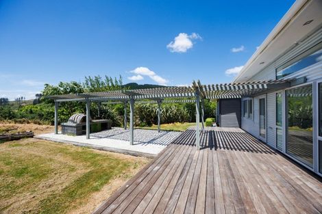 Photo of property in 8 Ridgeview Road, Aokautere, Palmerston North, 4471