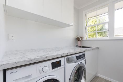 Photo of property in 23 Redwood Grove, Hokowhitu, Palmerston North, 4410