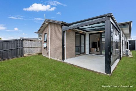 Photo of property in 12 Farmland Road, Papakura, 2110