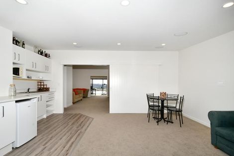 Photo of property in 911 Old North Road, Waimauku, 0882