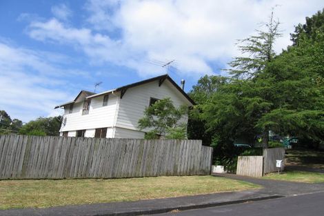 Photo of property in 1/2 Eugen Place, Bayview, Auckland, 0629