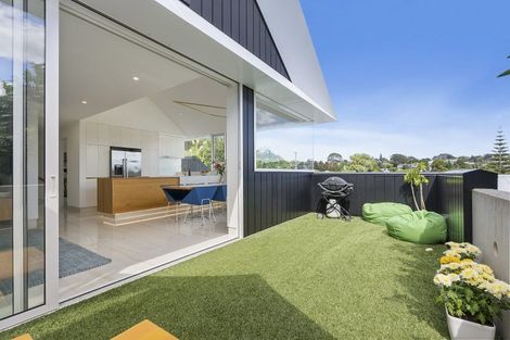 Photo of property in 9 Shirley Road, Grey Lynn, Auckland, 1021