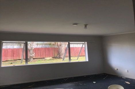 Photo of property in 1/59 Archibald Road, Kelston, Auckland, 0602