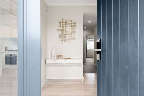 Photo of property in 8 Faber Place, Rototuna North, Hamilton, 3210