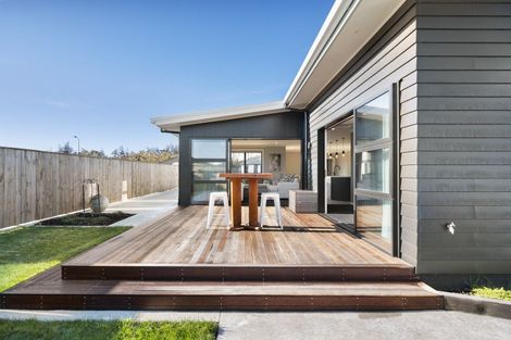 Photo of property in 10 Kanzan Grove, Maewa, 4702