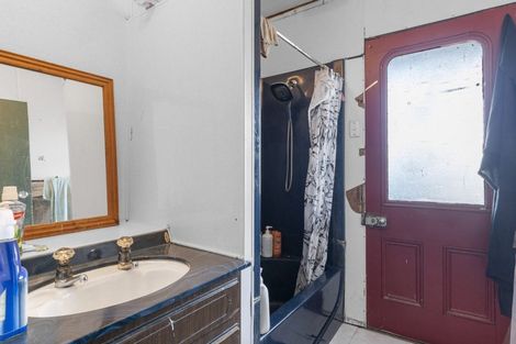 Photo of property in 86 Victoria Street, Kaponga, Hawera, 4679