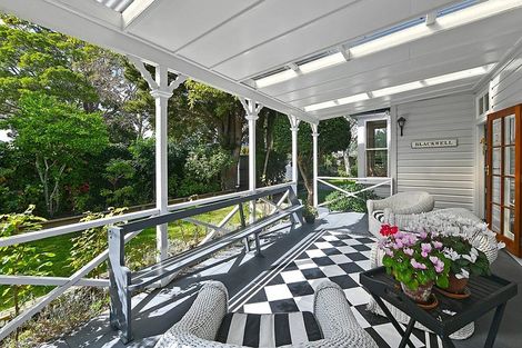 Photo of property in 2 Barton Road, Heretaunga, Upper Hutt, 5018