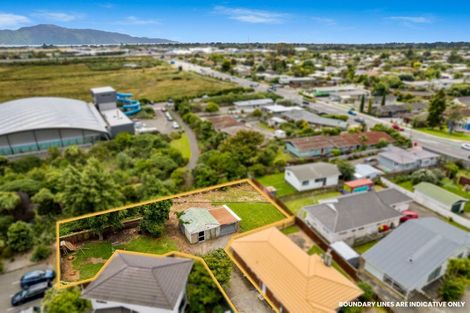Photo of property in 6a Ngahina Street, Paraparaumu, 5032