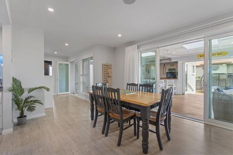 Photo of property in 10 Mariri Place, Waitarere Beach, Levin, 5510