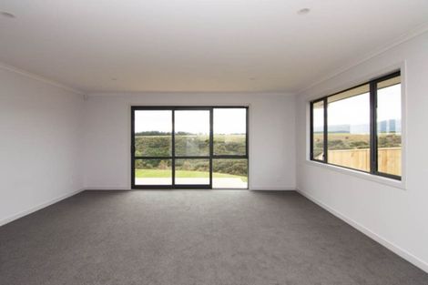 Photo of property in 35 Silicon Way, Fitzherbert, Palmerston North, 4410
