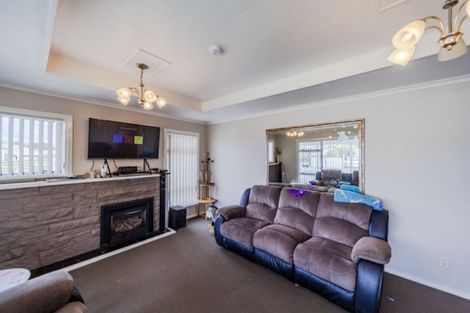 Photo of property in 33 Francis Drake Street, Waipukurau, 4200