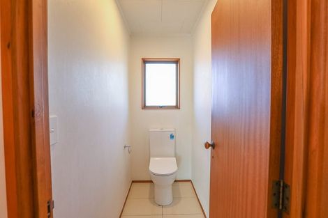 Photo of property in 4 Dalmeny Close, Murrays Bay, Auckland, 0630