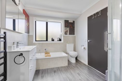 Photo of property in 67a Queen Street, Waitara, 4320