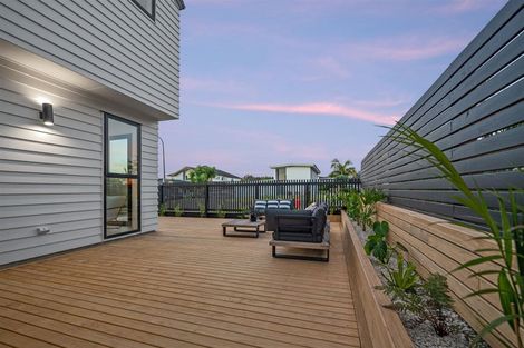 Photo of property in 7/5 Lemon Grove Lane, Greenhithe, Auckland, 0632