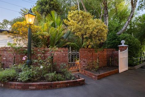 Photo of property in Chilcombe Homestead, 4 Medbury Terrace, Fendalton, Christchurch, 8041
