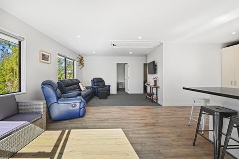 Photo of property in 11 Brownlee Drive, Moana, 7872