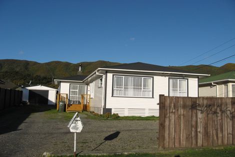 Photo of property in 12 Roberts Street, Wainuiomata, Lower Hutt, 5014
