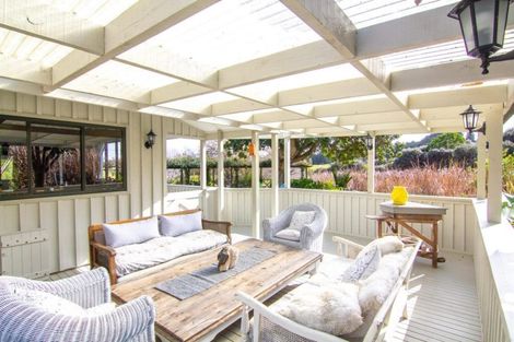 Photo of property in 420 Mangakura Road, Helensville, 0875