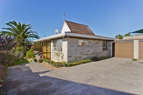 Photo of property in 2/103 Glenmore Road, Sunnyhills, Auckland, 2010