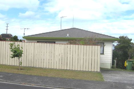 Photo of property in 3 Remus Place, Totara Vale, Auckland, 0629