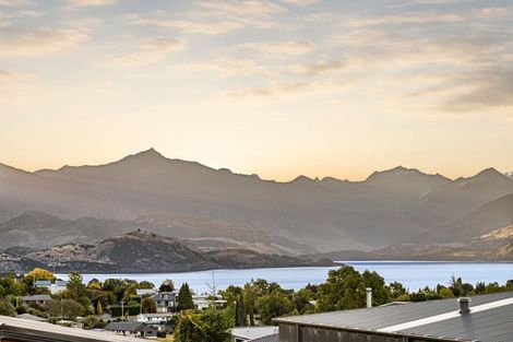 Photo of property in 48 Farrant Drive, Wanaka, 9305