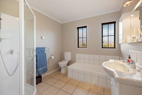 Photo of property in 17 Portree Drive, Lower Shotover, Queenstown, 9371