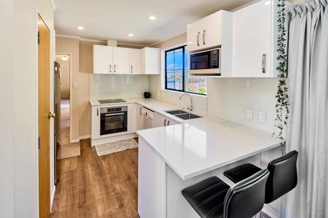 Photo of property in 84 Cunliffe Street, Churton Park, Wellington, 6037