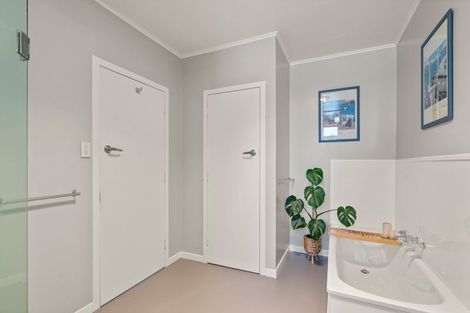 Photo of property in 2268 Ohai Clifden Highway, Orawia, Otautau, 9682