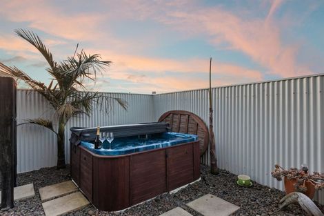 Photo of property in 5 Esplanade Rise, Coastlands, Whakatane, 3120