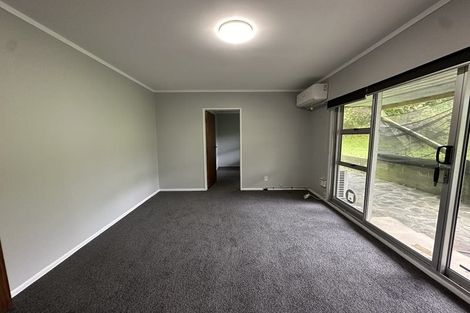 Photo of property in 15 Edgecombe Street, Newlands, Wellington, 6037