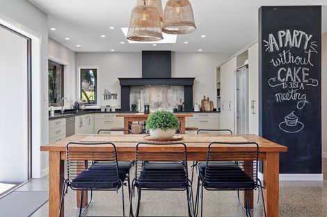 Photo of property in 73a Belk Road South, Omanawa, 3173