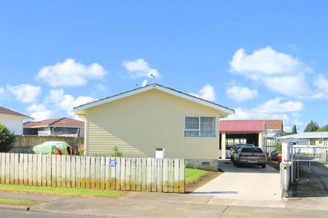 Photo of property in 52 Othello Drive, Clover Park, Auckland, 2023