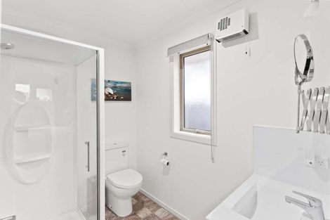 Photo of property in 4/7 Wineberry Avenue, Amberley, 7410