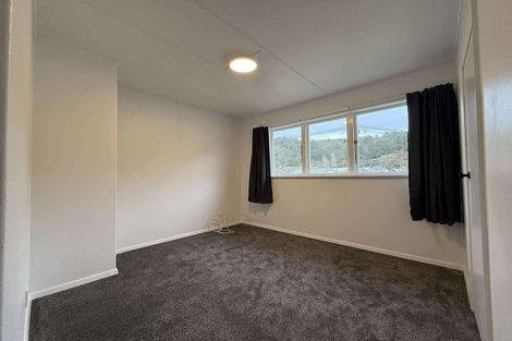 Photo of property in 11 Wainhouse Street, Stokes Valley, Lower Hutt, 5019