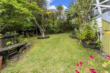 Photo of property in 12 Outlook Road, Greenhithe, Auckland, 0632